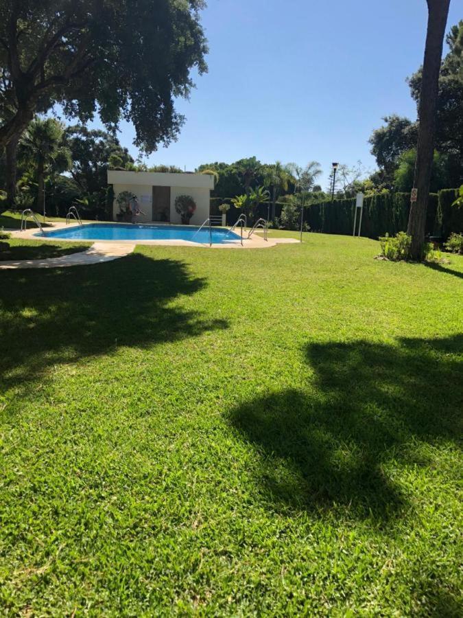 Ansa Beach Apartment - Cabopino, Marbella - Garden Level Exteriör bild